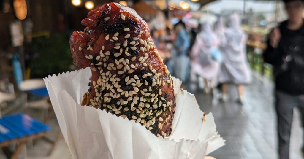 十分駅前のチャーハンチキンロール（焼烤雞翅包飯）