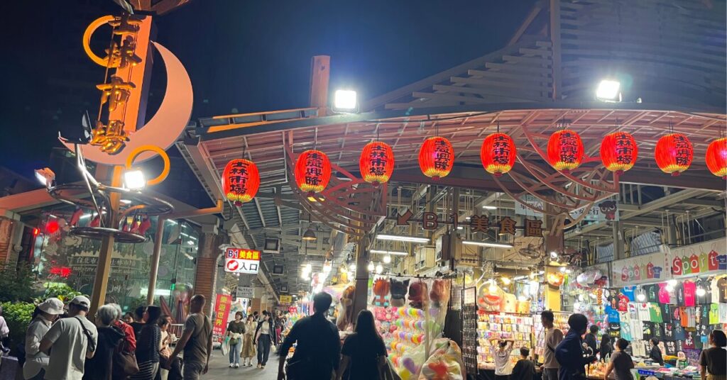 士林夜市の入口