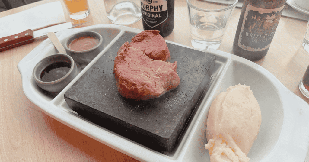 Dundee's Restaurant on the Waterfront