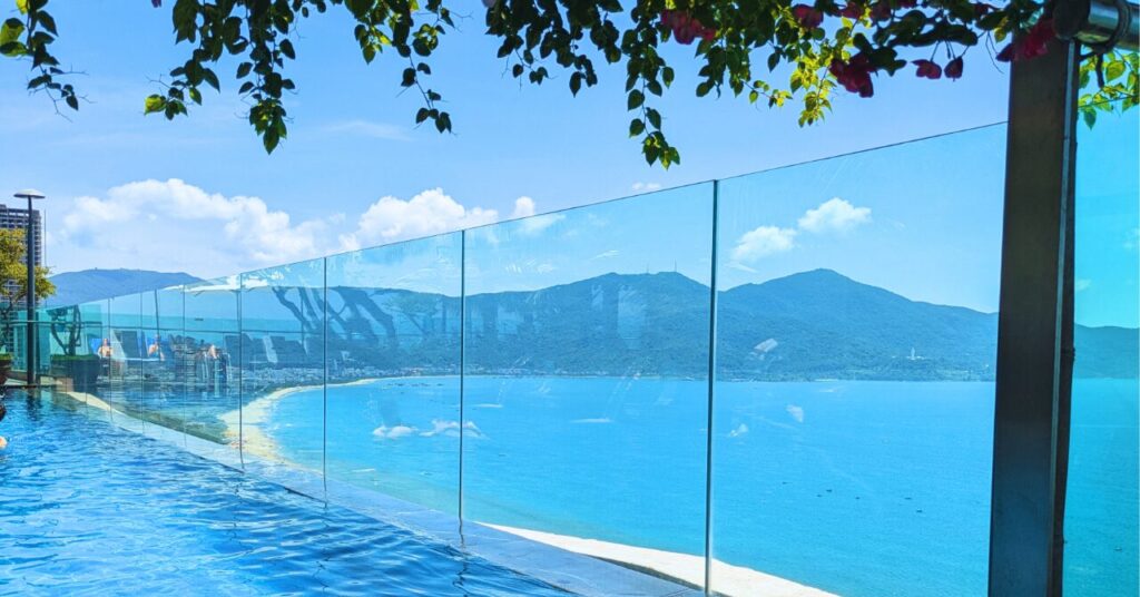 ルーフトップ　インフィニティプール